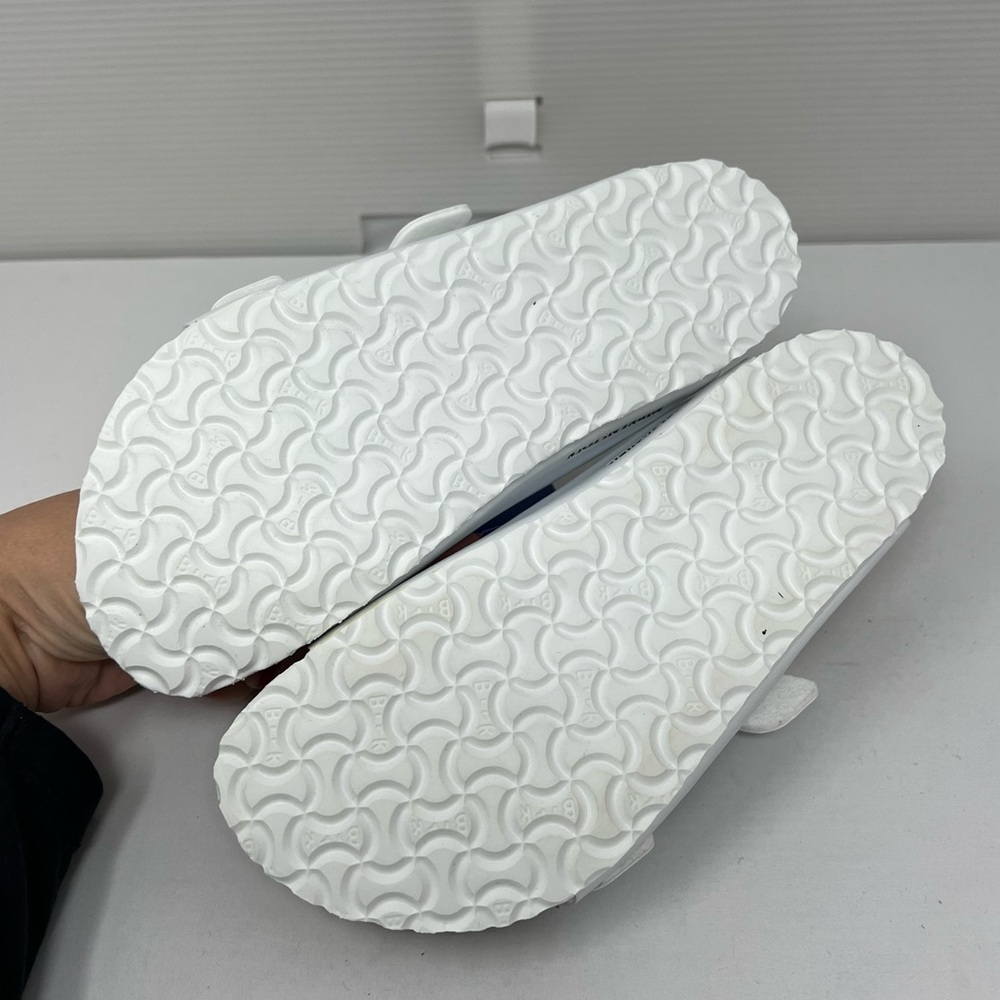BIRKENSTOCK**Arizona Kids White Slides**US 13,2**$75 - Picture 6 of 6
